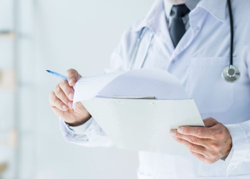 10crop-doctor-reading-records